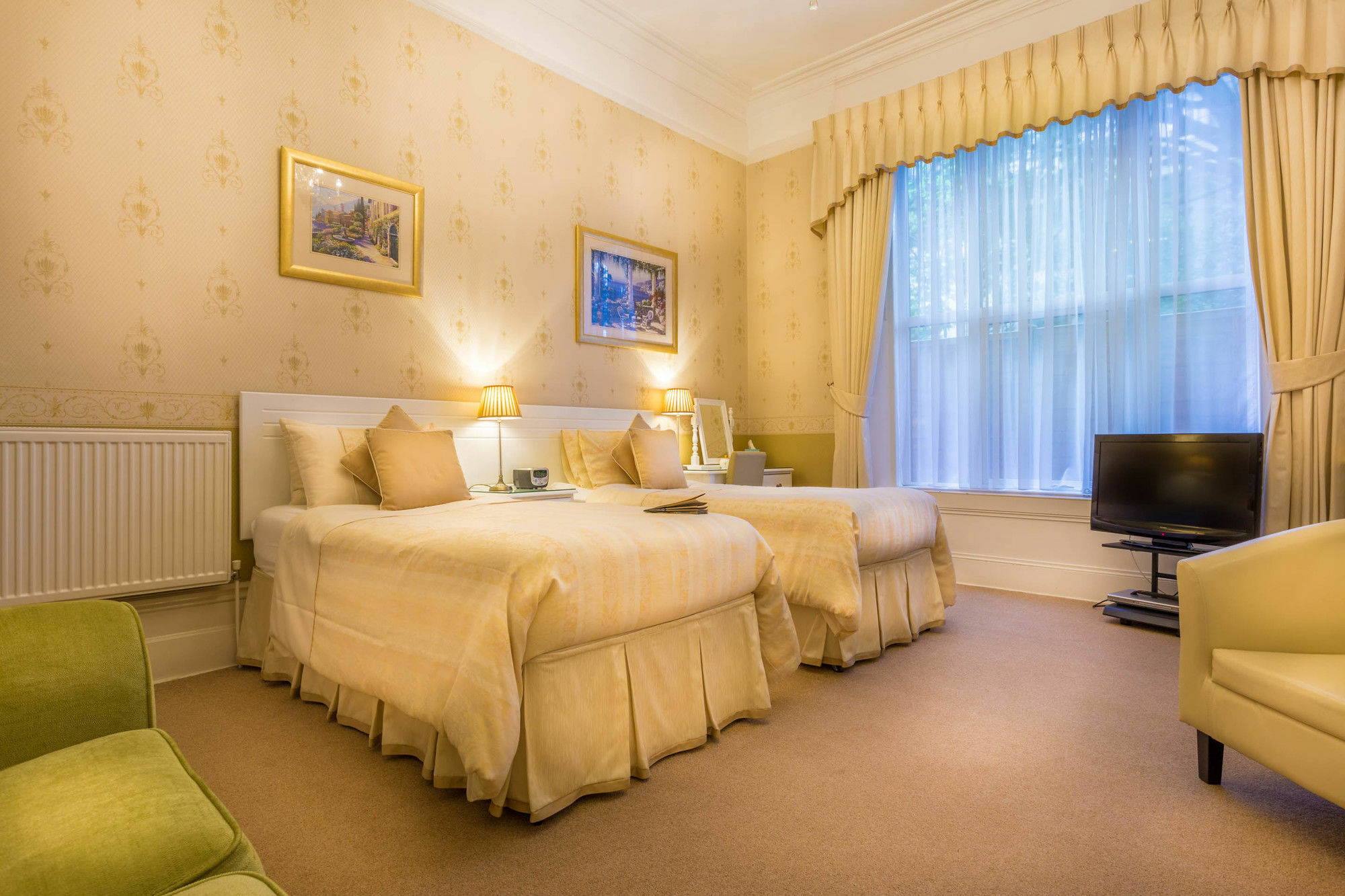 Balincourt Hotel Bournemouth Bagian luar foto A room at the hotel